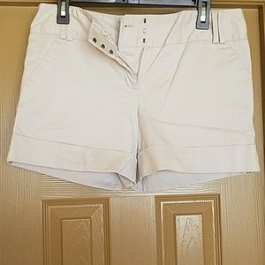 Express tan shorts